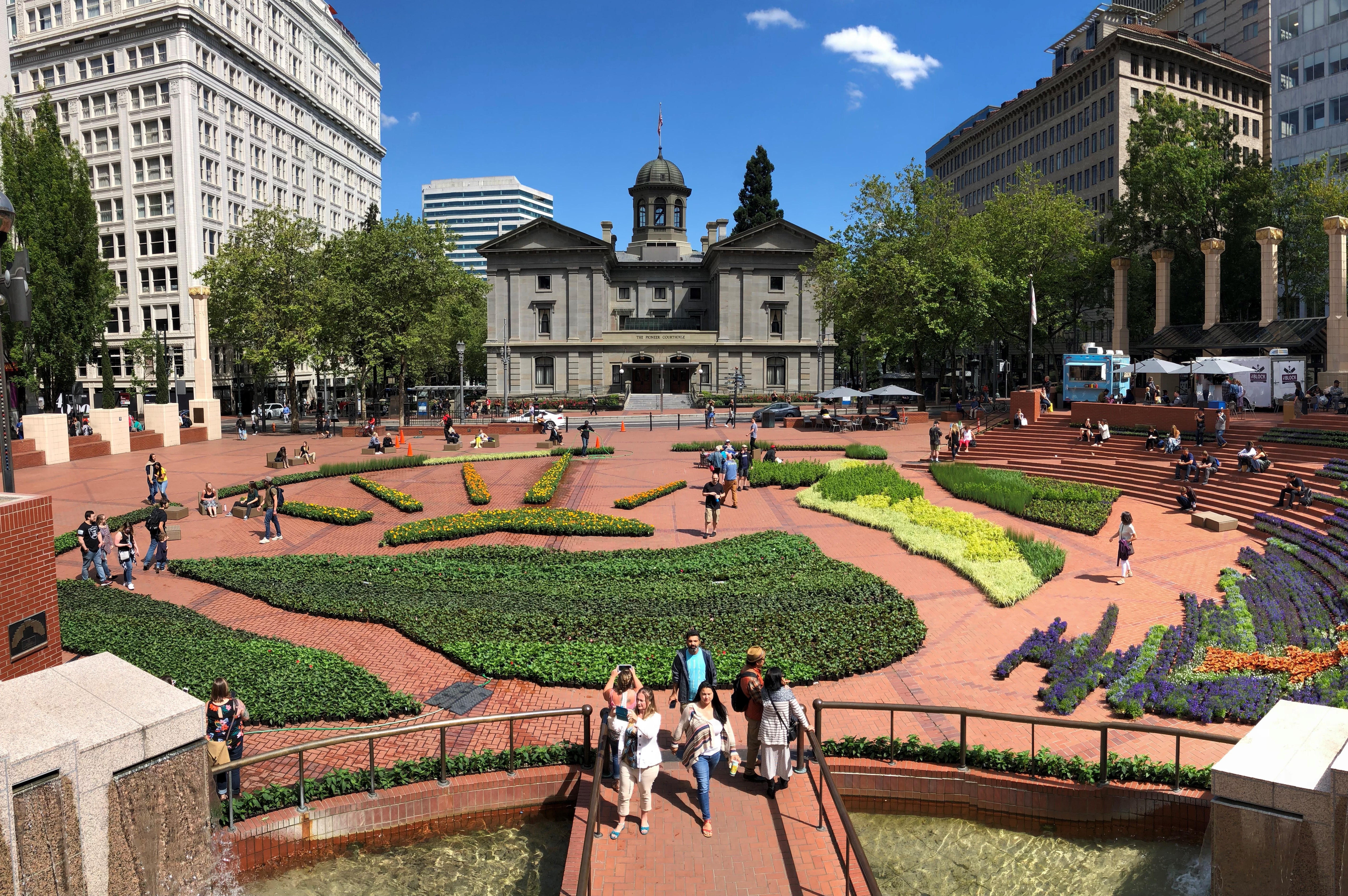 The Gorge Comes to Pioneer Courthouse Square