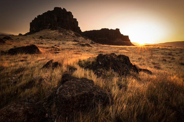 Columbia Hills Historical State Park: Horsethief Butte