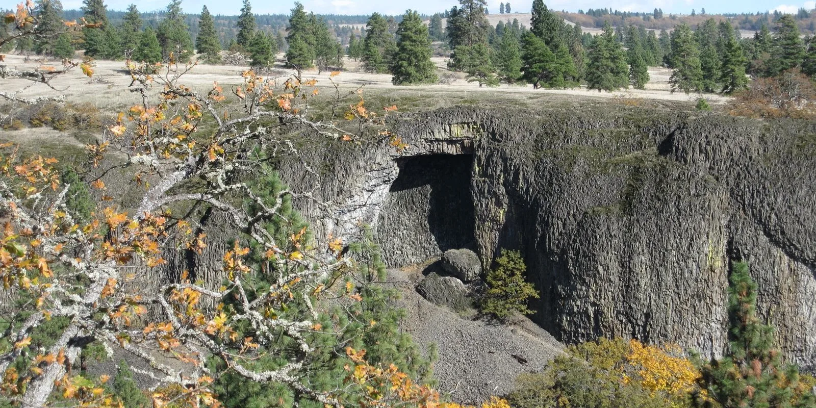 The arch at Catherine Creek. (photo: Friends' archive)