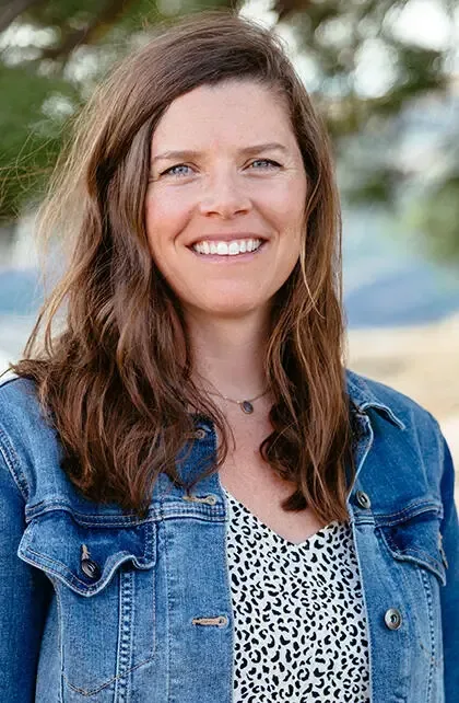 Sara Woods