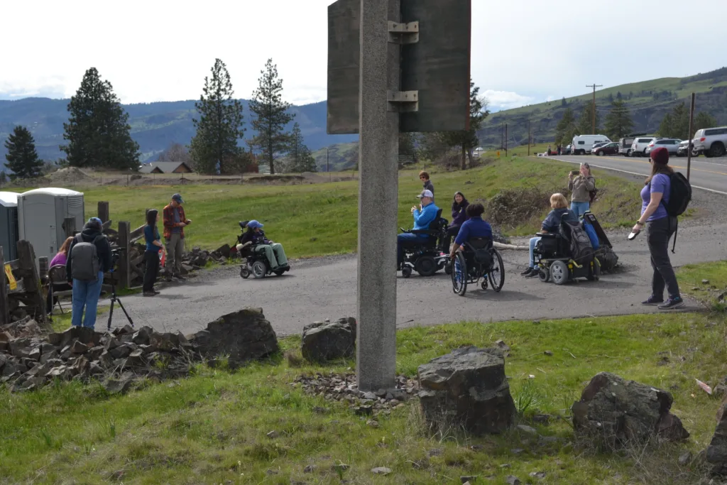 Disabilities Communities field trip to Catherine Creek. (photographer: Sharon Mitchell)