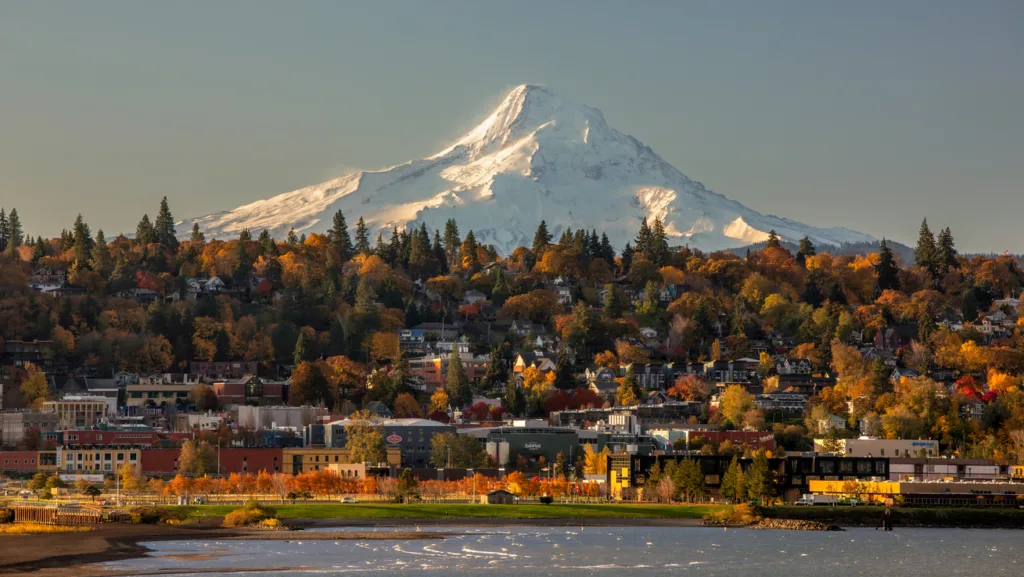 The Hood River waterfront, aglow in fall. (photographer: Cate Hotchkiss)