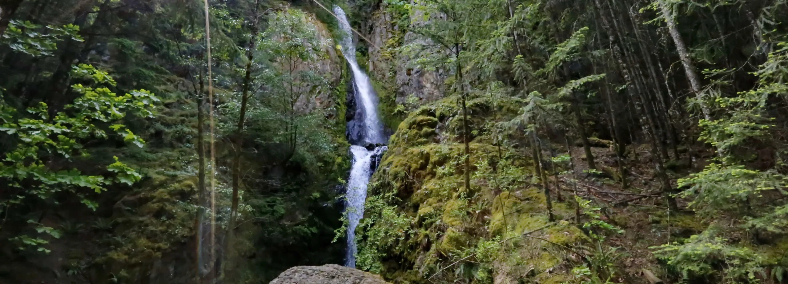 Hole-in-the-Wall Falls. Photo by Micheal Drewry.
