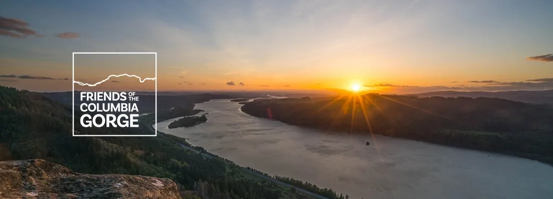 Gorge sunset viewed from Angel's Rest. (photographer: Justin Bernal)